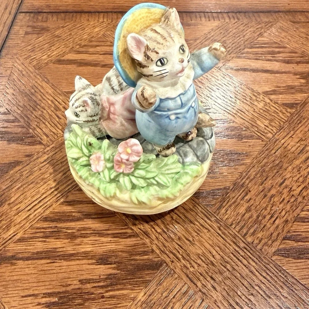 Schmid Tale Of Tom Kitten Musical Box Beatrix Potter Ceramic Cat Easter Decor